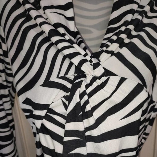 Long-sleeve zebra print bodysuit with V-neck and knot, like new