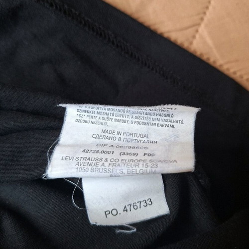 Levi’s 501 Rome T-shirt size L like new, black
