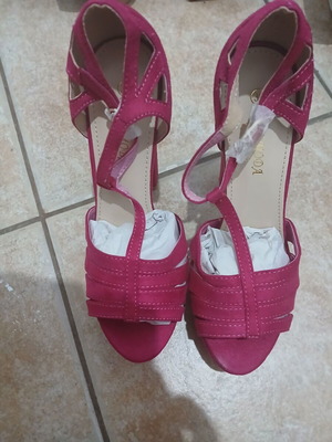 Altamoda women's magenta high-heeled sandals, size 38