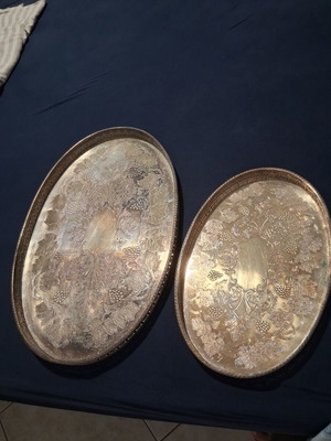 Silver-plated serving trays Sheffield, like new, set of 2