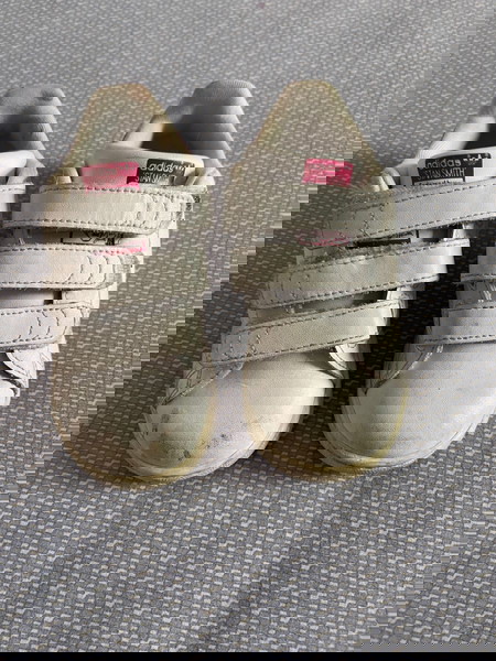 Adidas κοριτσίστικα παπούτσια