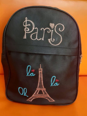 Τσάντα πλάτης Paris σαν καινούργιο, μαύρη με μικρή φθορά