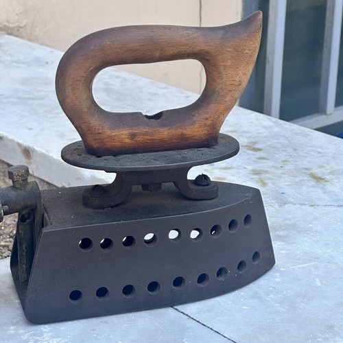 Feldmeyer German Antique Charcoal Iron with Econometer Patent Burner used