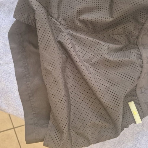 Adidas vintage unisex shorts like new, size S/M, breathable