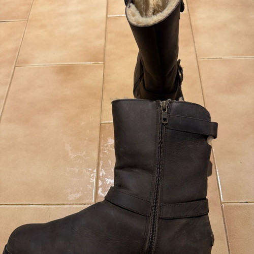 Ugg Grandle waterproof leather boots new, size 39, brown