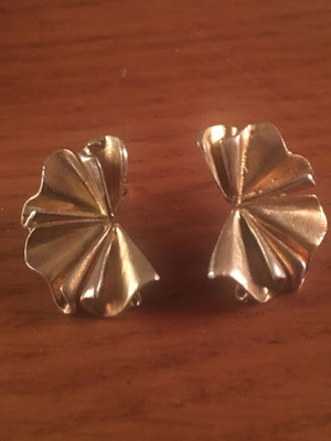 Silver gold-plated earrings like new