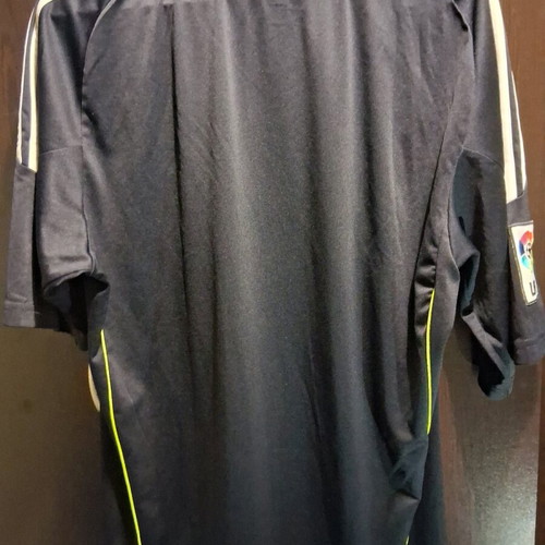 Real Madrid Away Jersey like new, size Medium