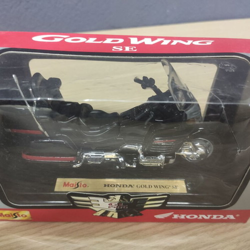 Maisto Honda Gold Wing SE black 1:18 scale model