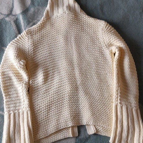 Women's knitted cardigan like new, size L, white beige