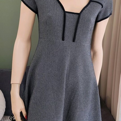 Attrattivo elastic dress like new, size Medium, multicolor