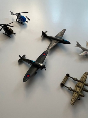Airplane collection used with wear and missing parts