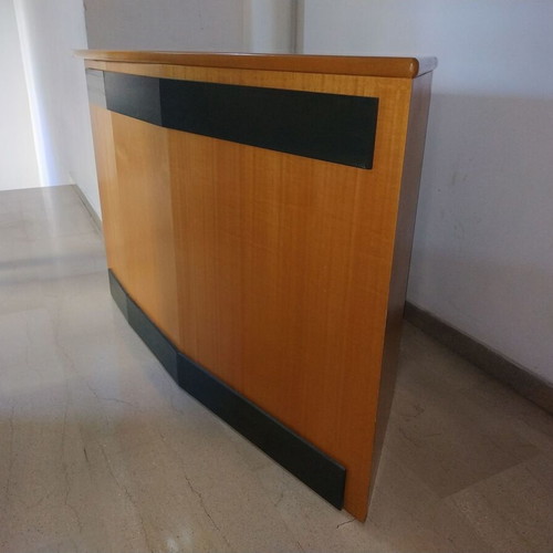 Reception desk used, length 1.60 m, height 80 cm