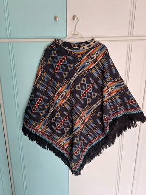 Fullah Sugah cape like new, multicolor, one size