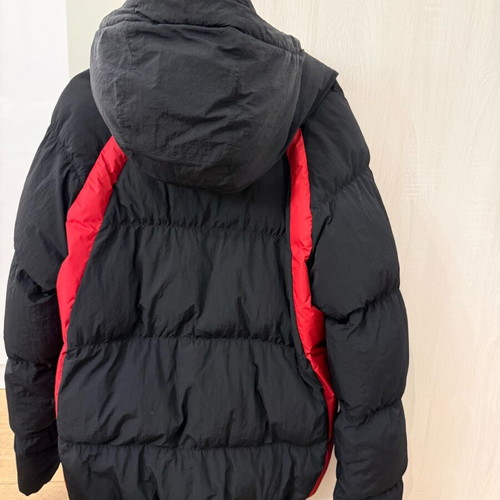 Jordan Puffer Jacket black/red like new, size S