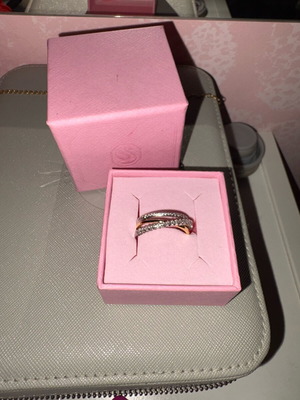 Swarovski ring size 56 silver with gold like new