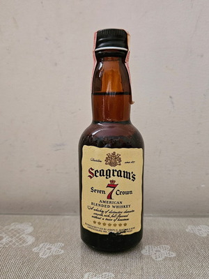 Seagram's Seven Crown whisky miniature new, glass bottle 50ml