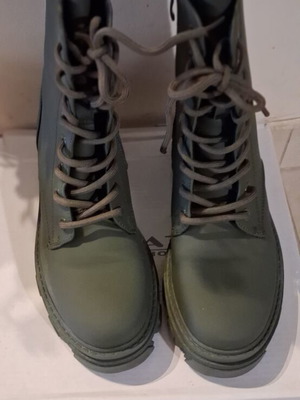 Khaki ankle boots size 36 like new with laces and zipper