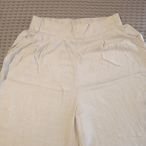 H&M linen culottes pants beige, small size