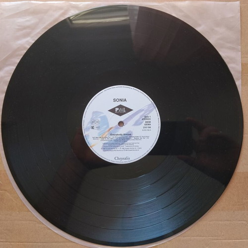 Sonia Everybody Knows LP near mint, pop