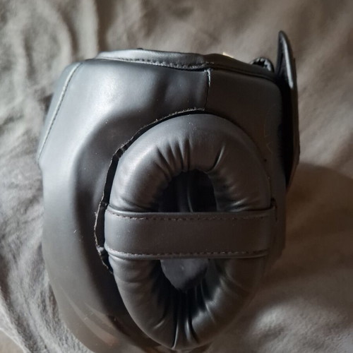 Venume headgear like new for boxing or kickboxing