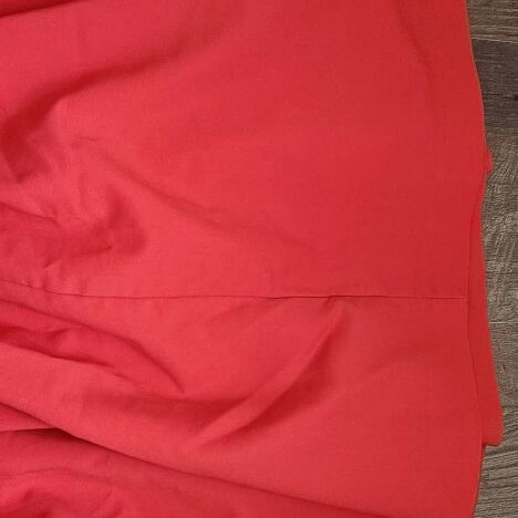 Bsb red high-waisted pleated skirt like new