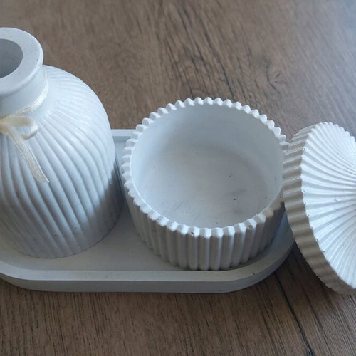 Gypsum decorative set new with tray and vase