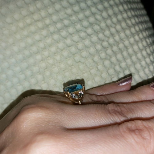 Ring with blue stone and 4 rhinestones, new, gold color