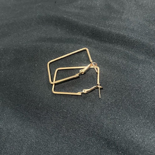 Rectangular earrings gold color like new