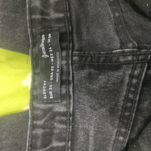Stradivarius jeans pack of 15 or separate 10, cropped flare 38 and slouchy 34