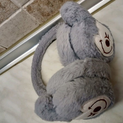 A.L.E. children's earmuffs gray like new for cold protection