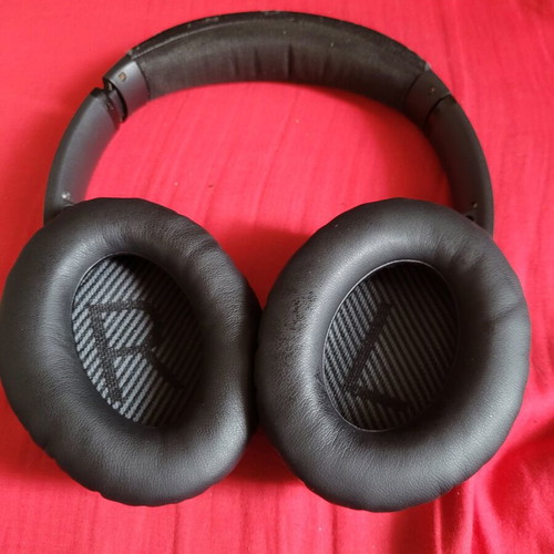 Bose QC35 wireless headphones used