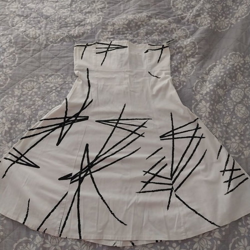 Strapless dress used, white with black abstract design, flattering waist