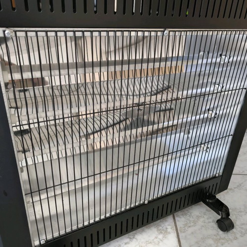 Halogen heater like new with remote control and thermostat