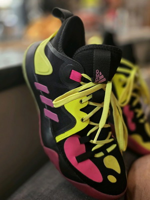 Adidas Harden Stepback 2 basketball shoes like new, size 39 1/3