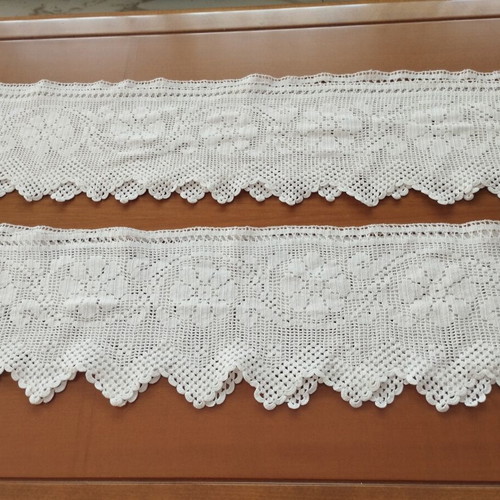 Vintage handmade wide crochet lace set of 2 with rose design, like new