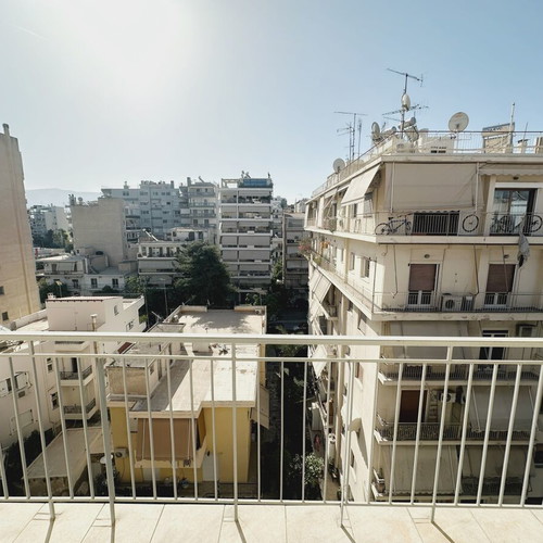 Apartment in Palaio Faliro 51 m², 5th floor, furnished with balcony