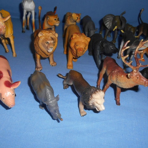 Animal figures used, set of 21 pieces