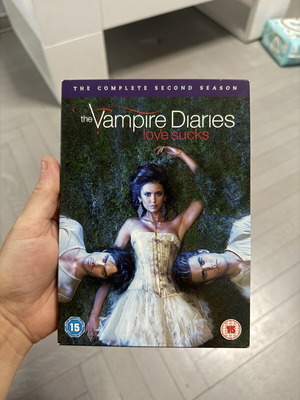 Vampire Diaries σεζόν 2 πλήρες DVD
