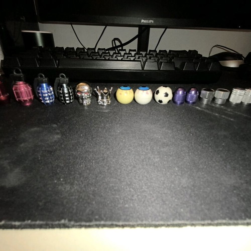 Valve caps for wheels like new, set of 17 pieces