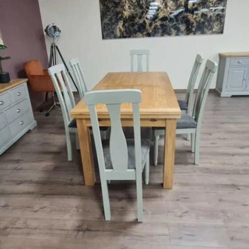 Wooden extendable oak dining table with six chairs new