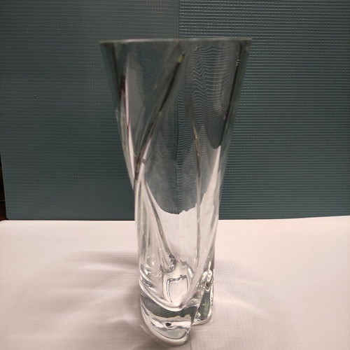 Crystal vase like new without defects