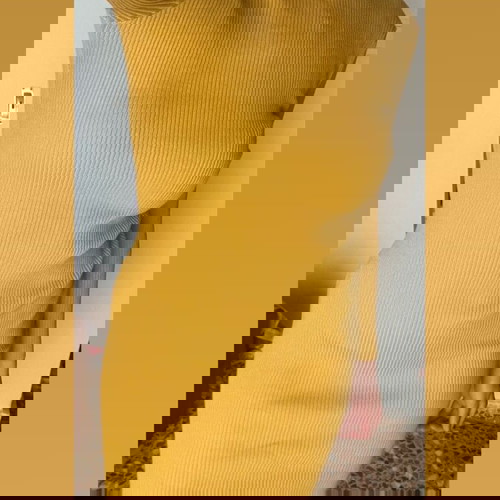 Φόρεμα Cherry Koko ribbed midi σαν καινούργιο, κίτρινο