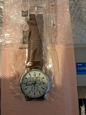 Men's wristwatch new with steel