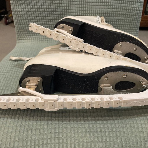 Srite Ferland women's leather ice skates like new, size 6