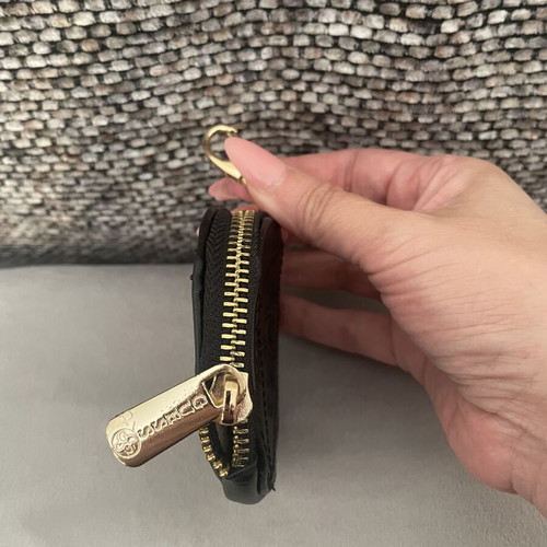 Guess small round coin purse keychain like new