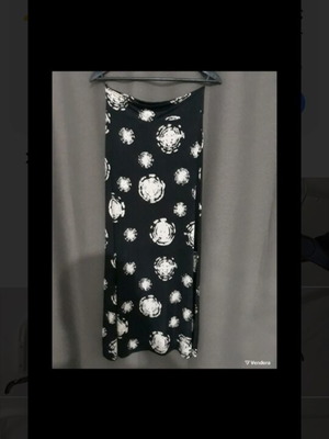 Γυναικεία φούστα μακριά καινούργια, μαύρη με σχέδια, One Size, λάστιχο στη μέση