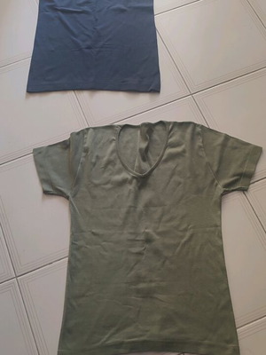 Two cotton blouses like new, size M, blue and green
