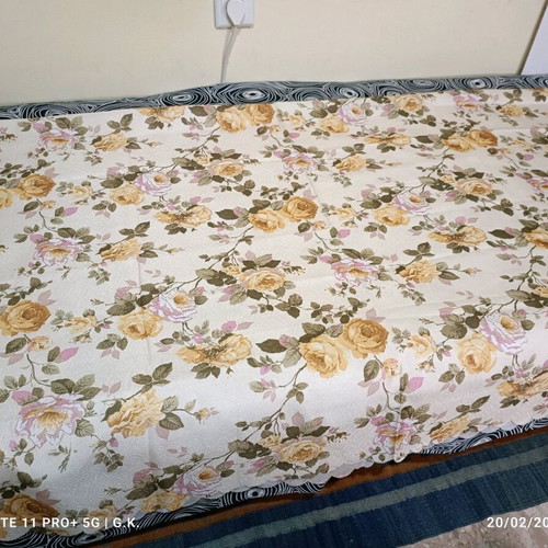 Floral Tablecloth – 170 × 135 cm