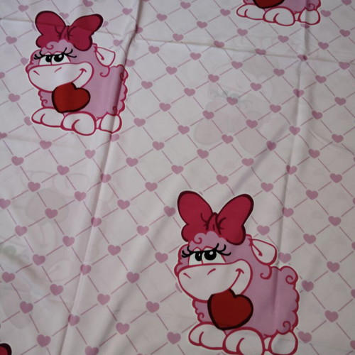 Children's bedding set with pink lamb, like new