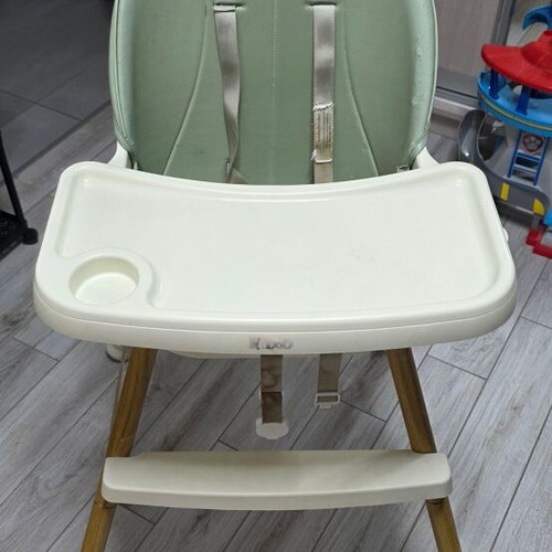 Kiddo highchair used with removable seat and washable cover